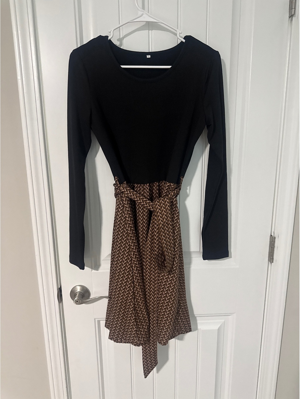 Women's Long Sleeve Black Top with Brown Patterned Tie Waist Skirt Dress Size M